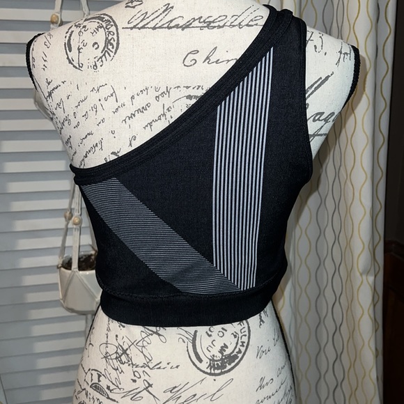 New Fabletics Indy Seamless Sports Bra Size XL. - Picture 5 of 12